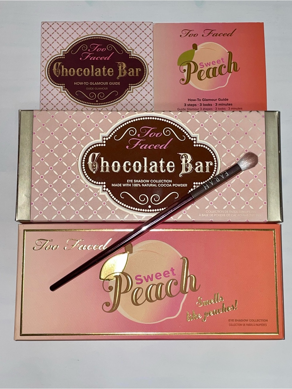 Too Faced Chocolate Bar & Sweet Peach Eyeshadow Palette Bundle + Brush